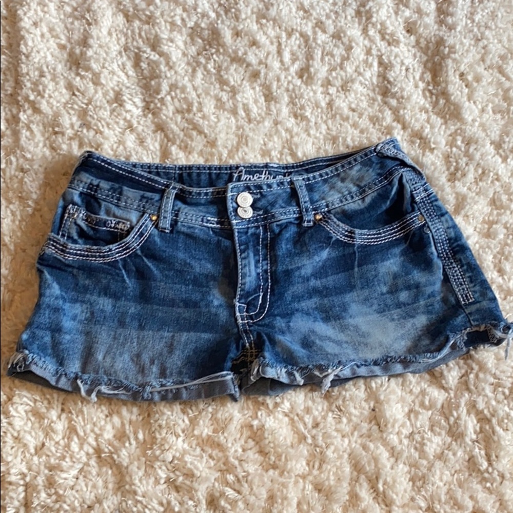 Amethyst jean shorts. Size 7